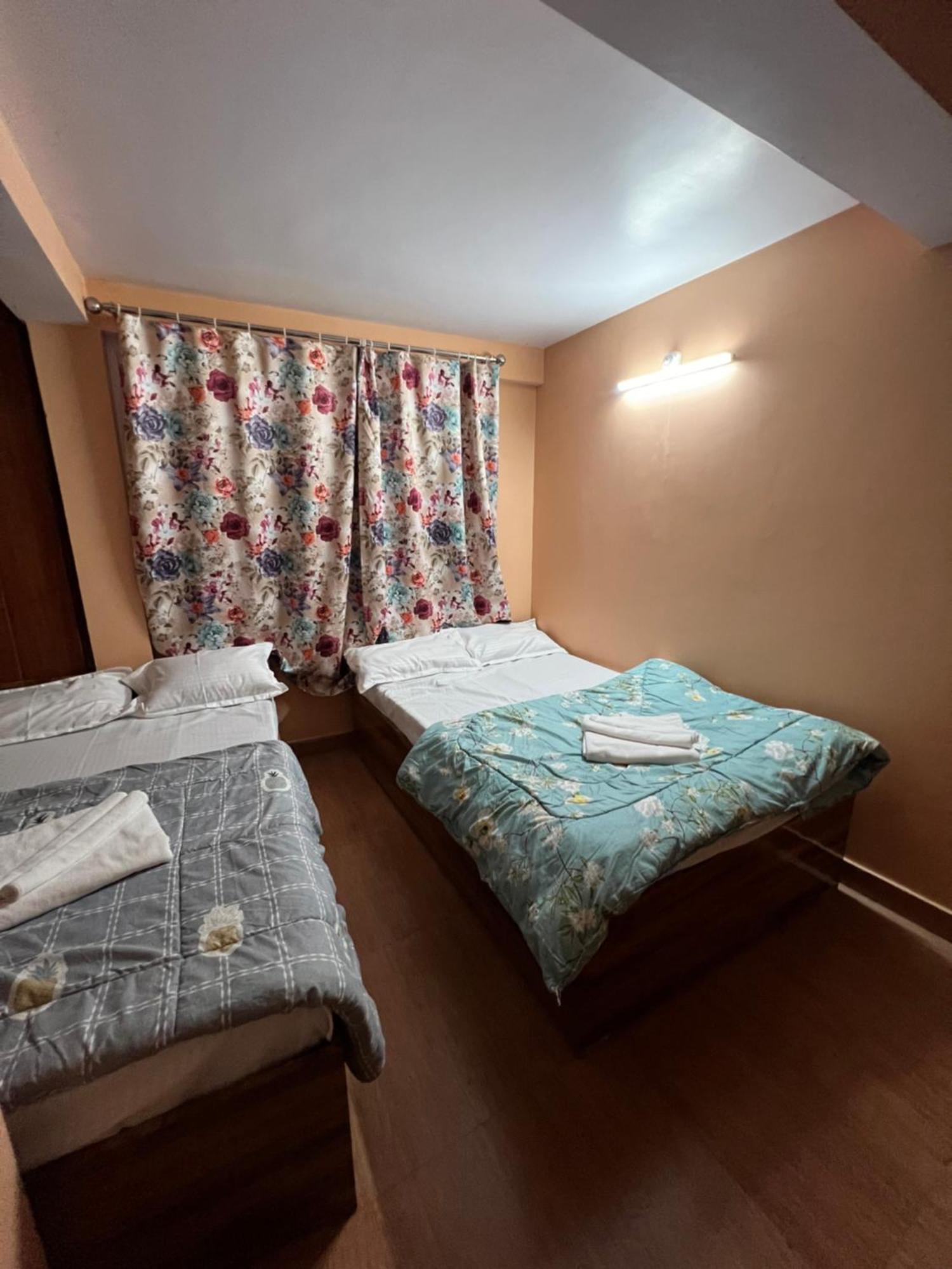 Hotel Hill Top Дарджилинг Екстериор снимка