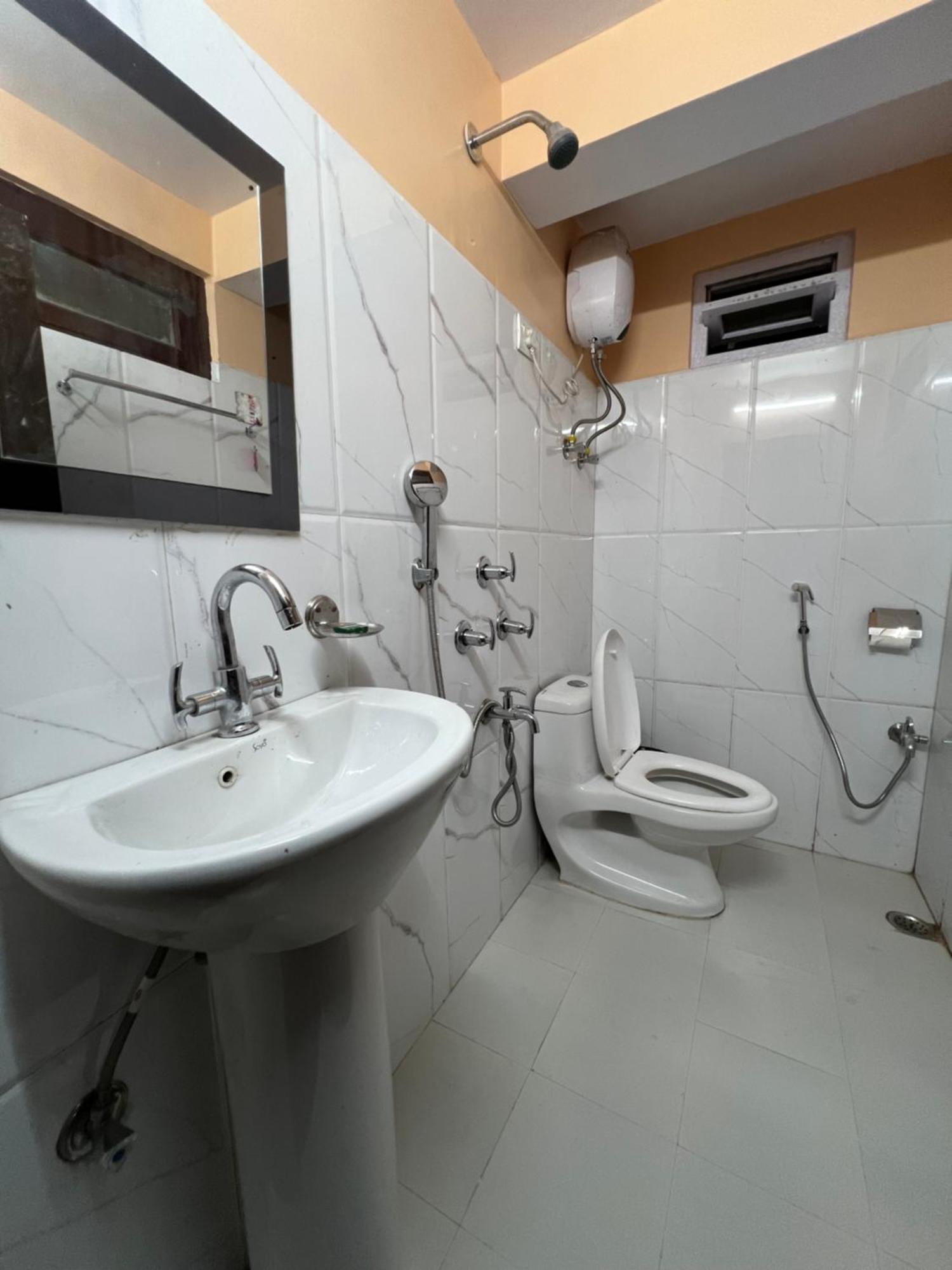 Hotel Hill Top Дарджилинг Екстериор снимка