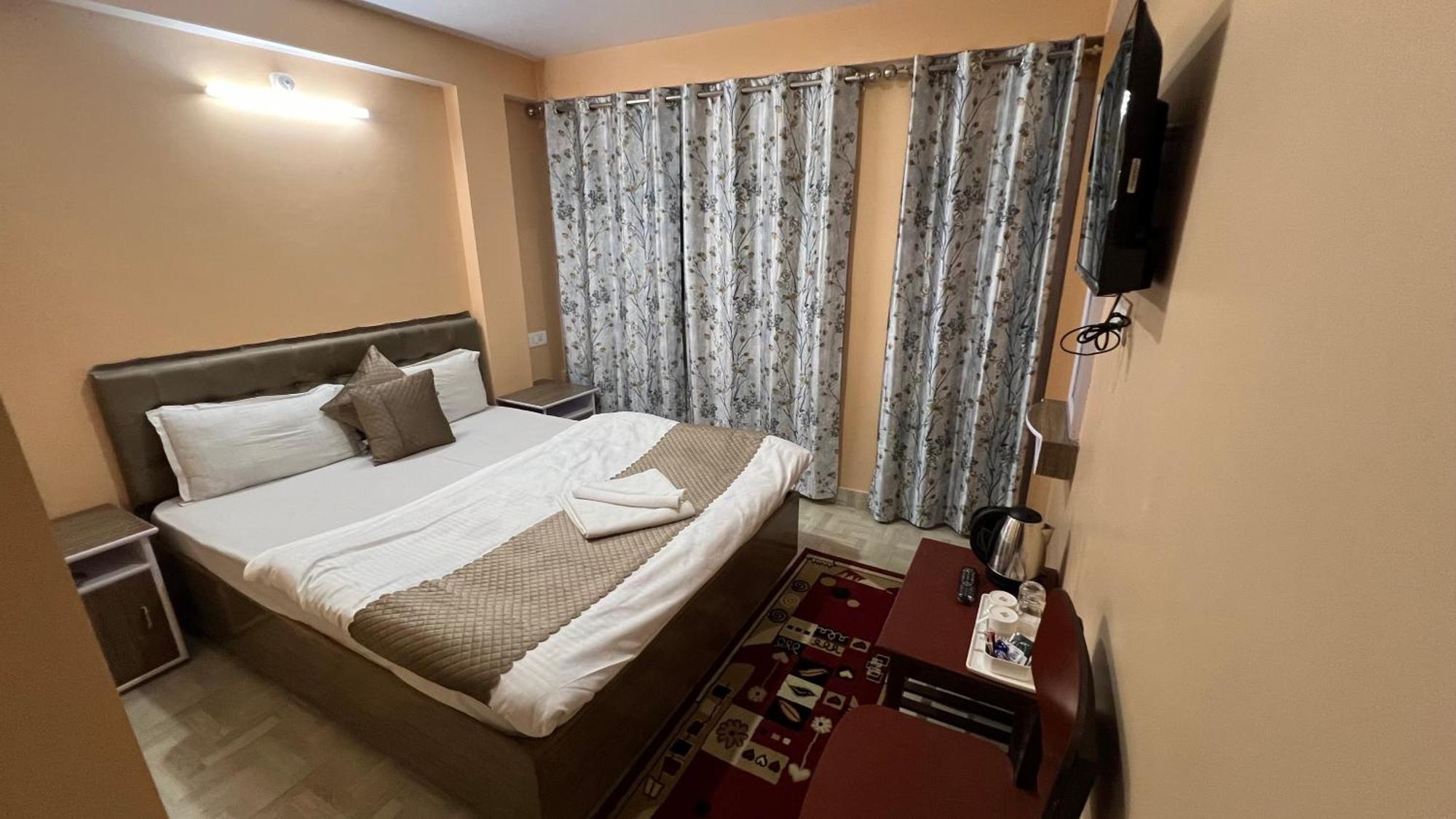 Hotel Hill Top Дарджилинг Екстериор снимка