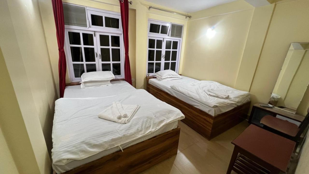 Hotel Hill Top Дарджилинг Екстериор снимка