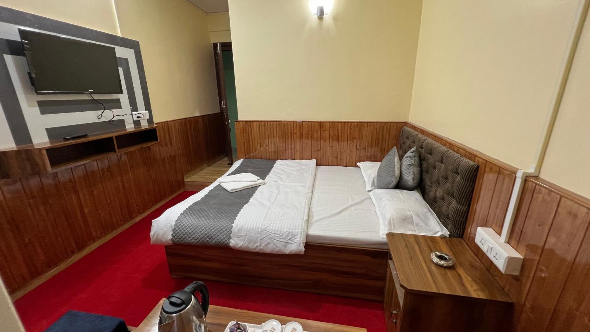 Hotel Hill Top Дарджилинг Екстериор снимка